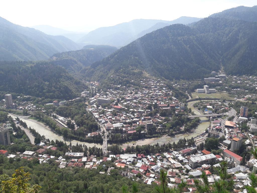 Rachvela'S Guest House Borjomi Luaran gambar